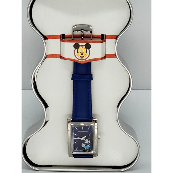 Vintage Disney Minnie Mouse Rectangular Wristwatch with Blue Leather Strap main image 4